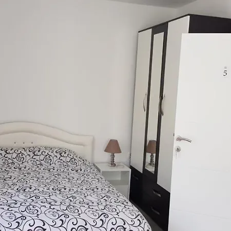 Hani Apartment *