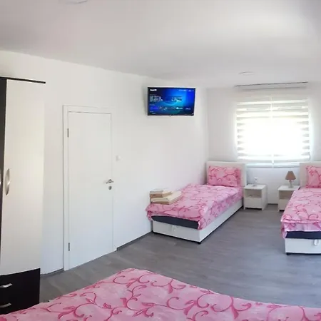 Apartment Hani *