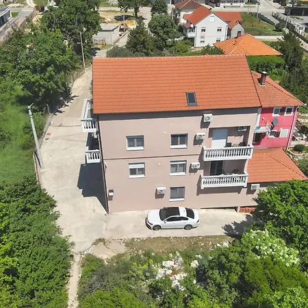 Hani Apartment *