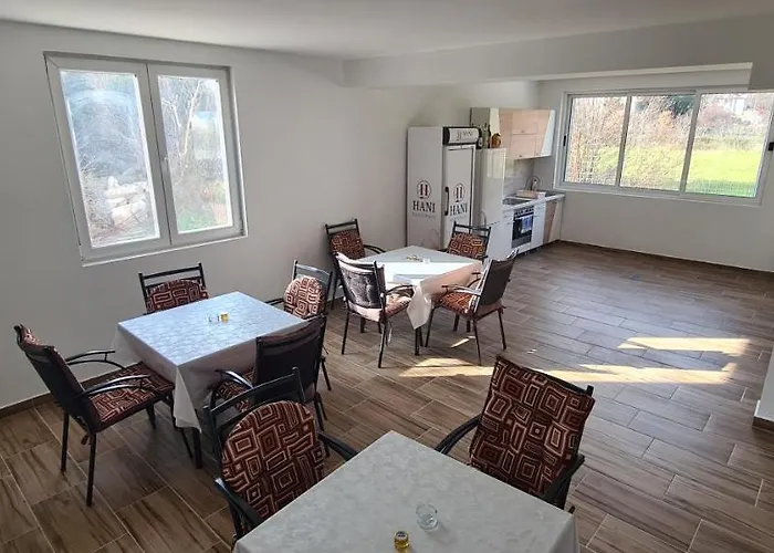 Hani 公寓 特雷比涅